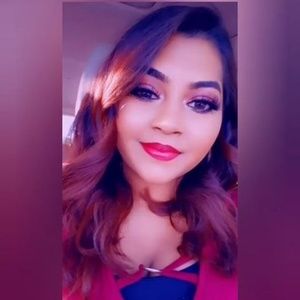 Meet your Posher, Julia